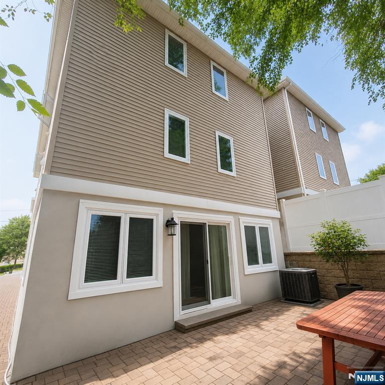 1407 88th Street - Photo 4
