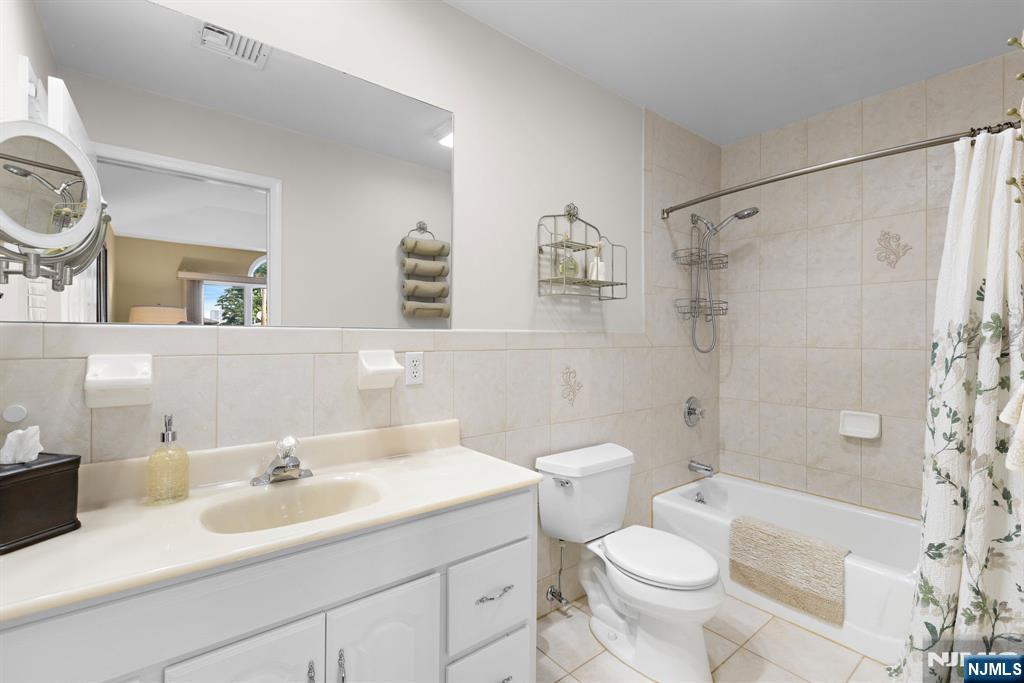 228 Lafayette Avenue — photo 29