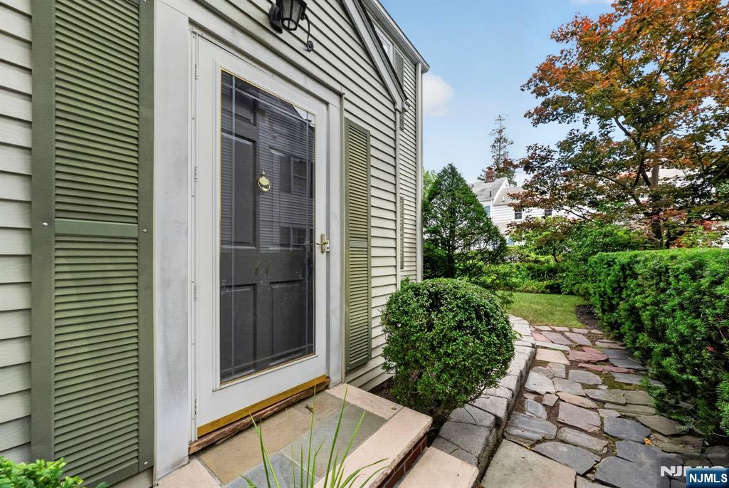 Homes for sale in Fair Lawn, NJ | 11 Burlington Pl, Fair Lawn, NJ 07410 | MLS# 26024478