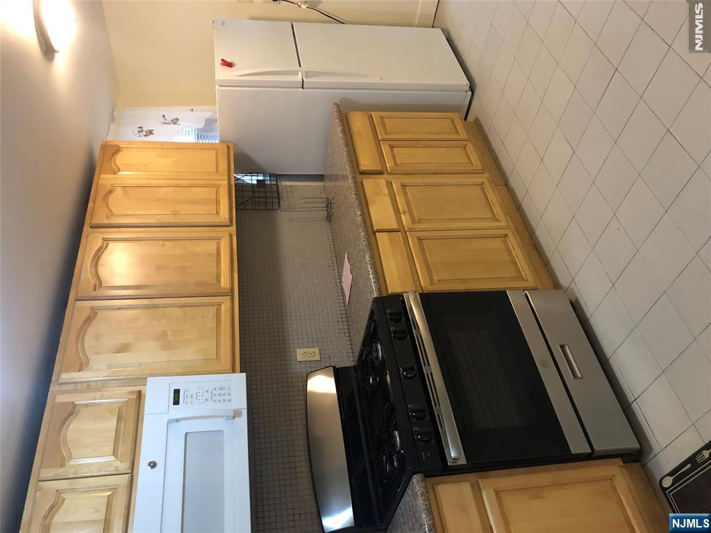 254 Farnham Avenue - Photo 2
