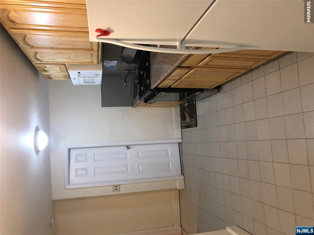 254 Farnham Avenue - Photo 3