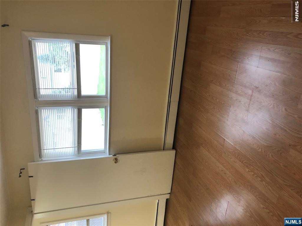 254 Farnham Avenue - Photo 5