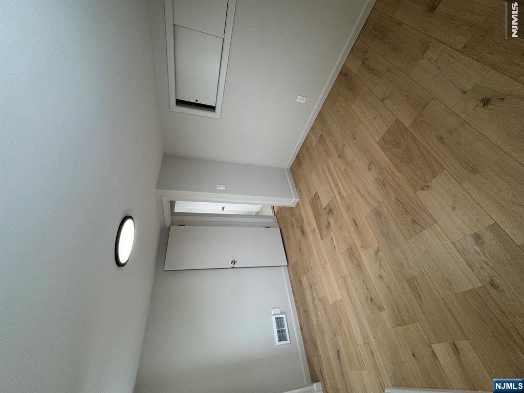 179-181 Leonard - Photo 2