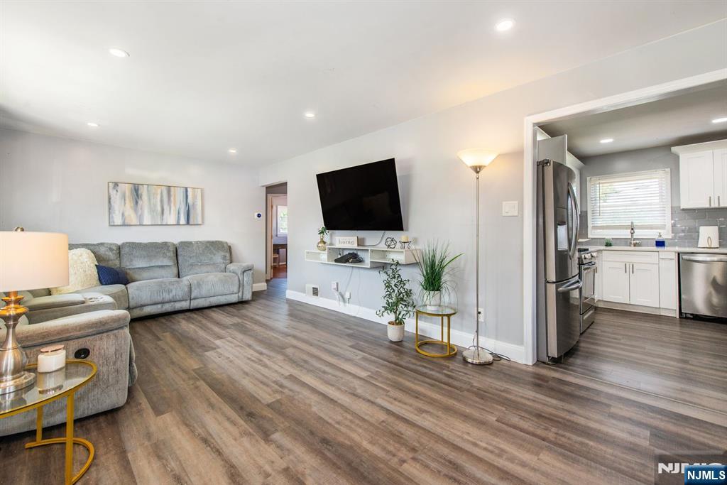 45 Karen Drive - Photo 2