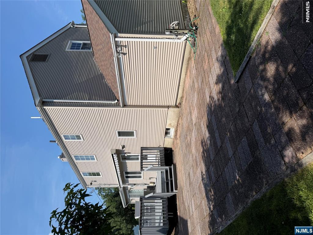 444 Elm Avenue - Photo 4