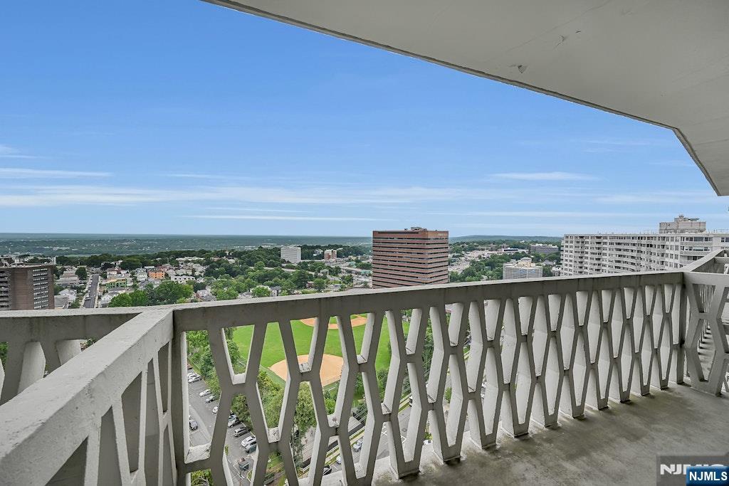 2000 Linwood Ave #23E, Fort Lee, NJ 07024