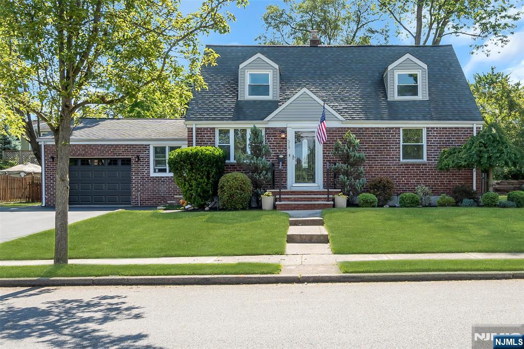 519 Ryeside Avenue - Photo 1
