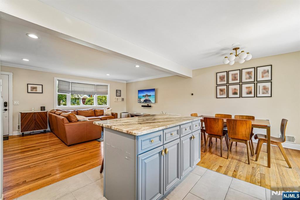 252 Canterbury Place — photo 13