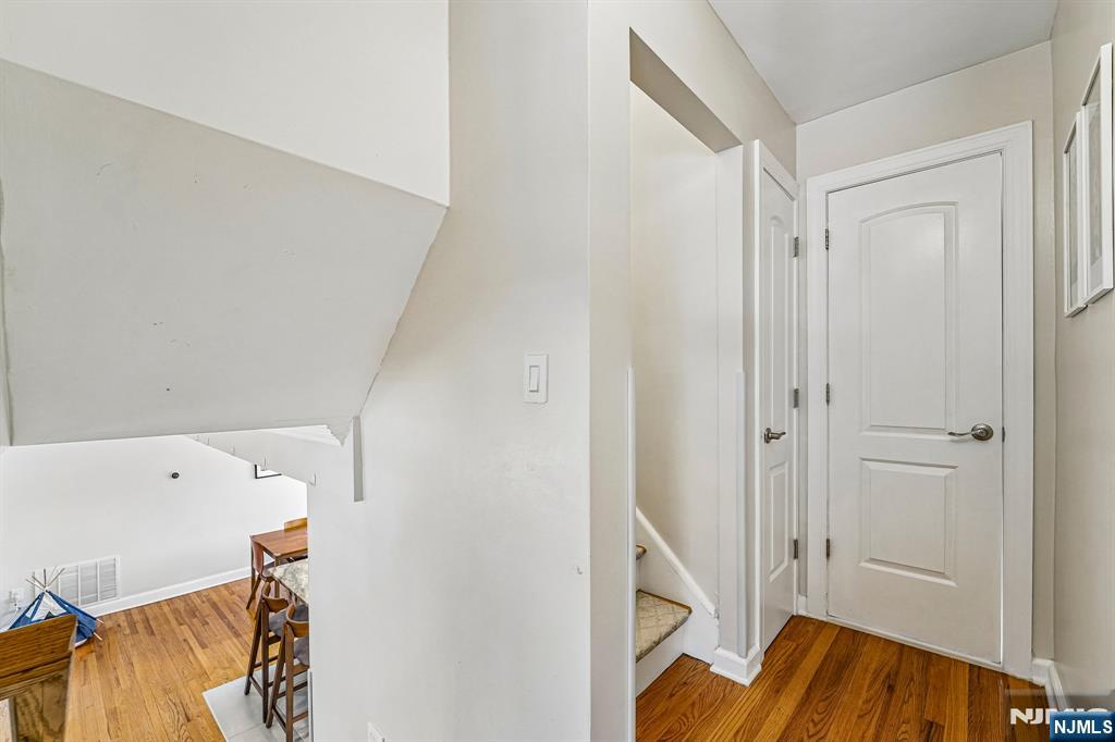 252 Canterbury Place — photo 19