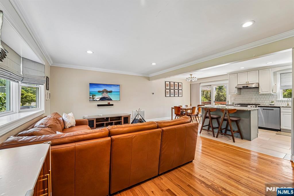 252 Canterbury Place - Photo 4