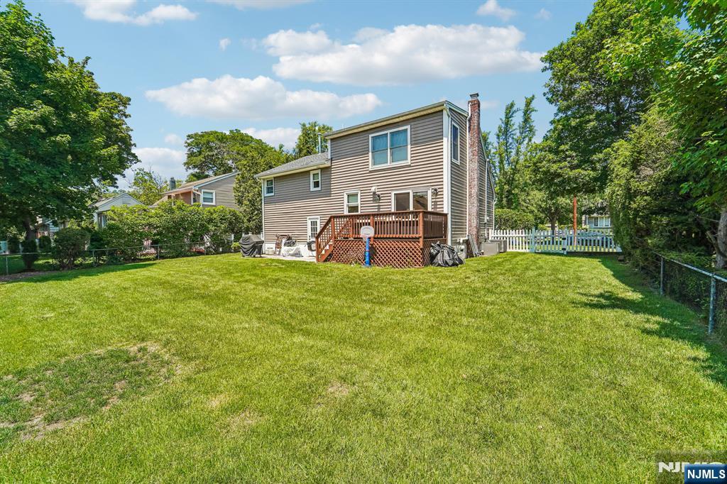 252 Canterbury Place — photo 40