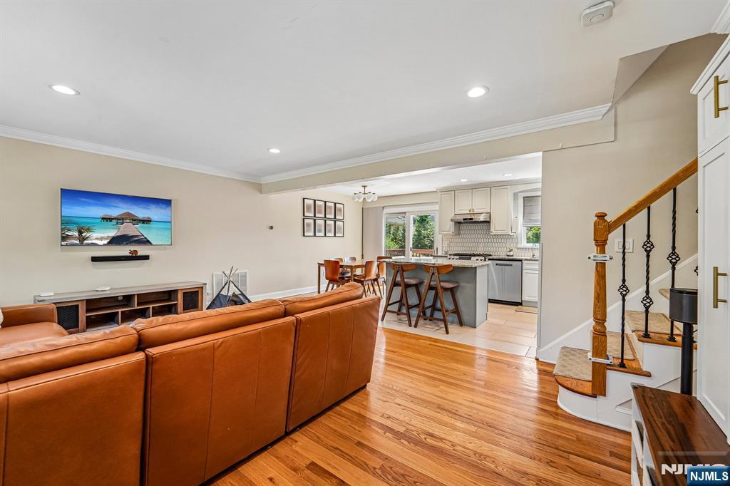 252 Canterbury Place - Photo 5