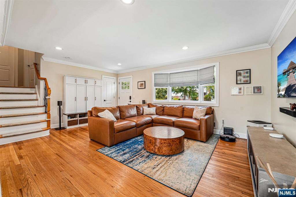 252 Canterbury Place — photo 7