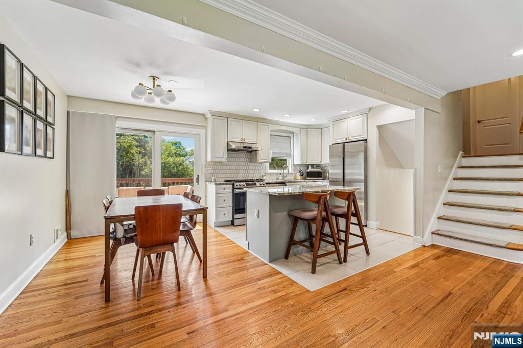 252 Canterbury Place — photo 9