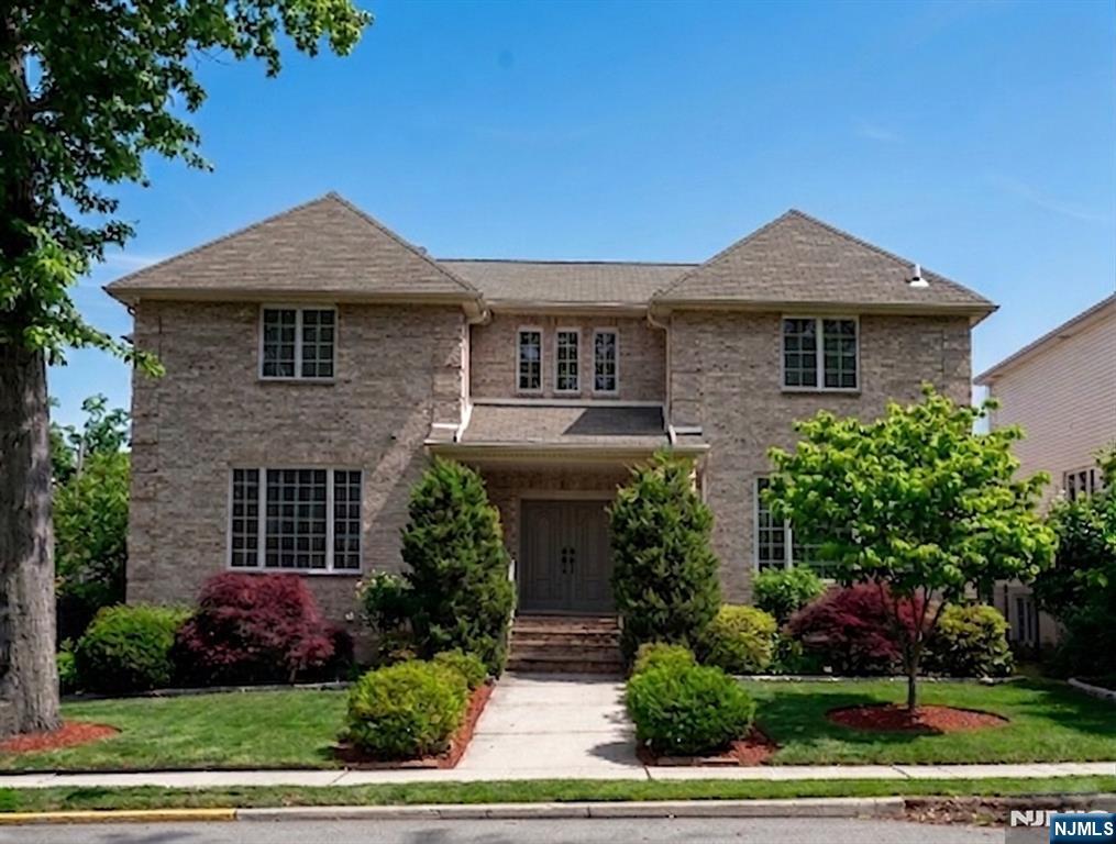 1206 Briar Way - Photo 1