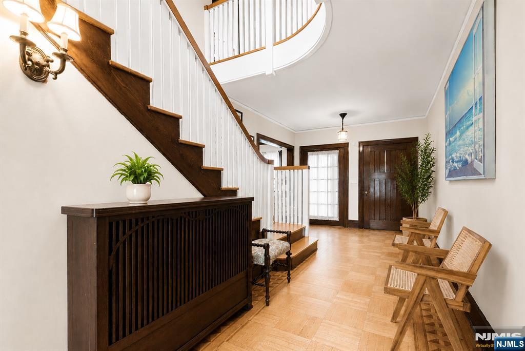 384 Anderson Street — photo 15