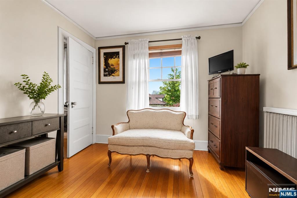 384 Anderson Street — photo 10