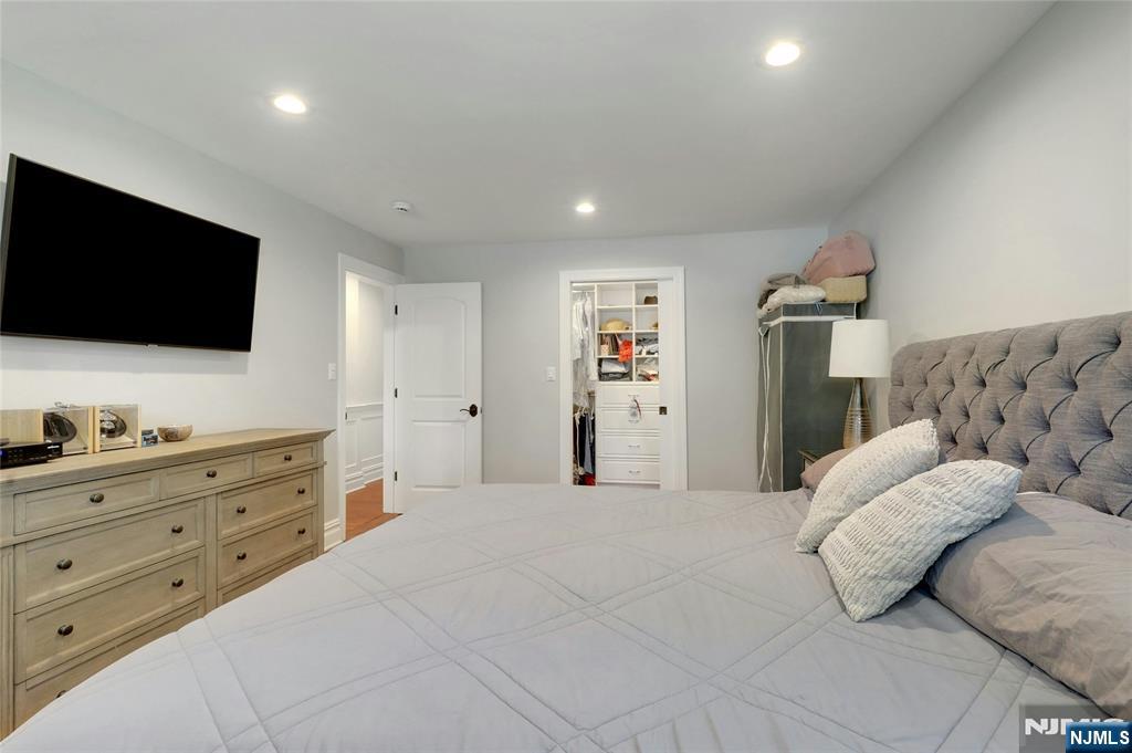 890 Norgate Drive — photo 17
