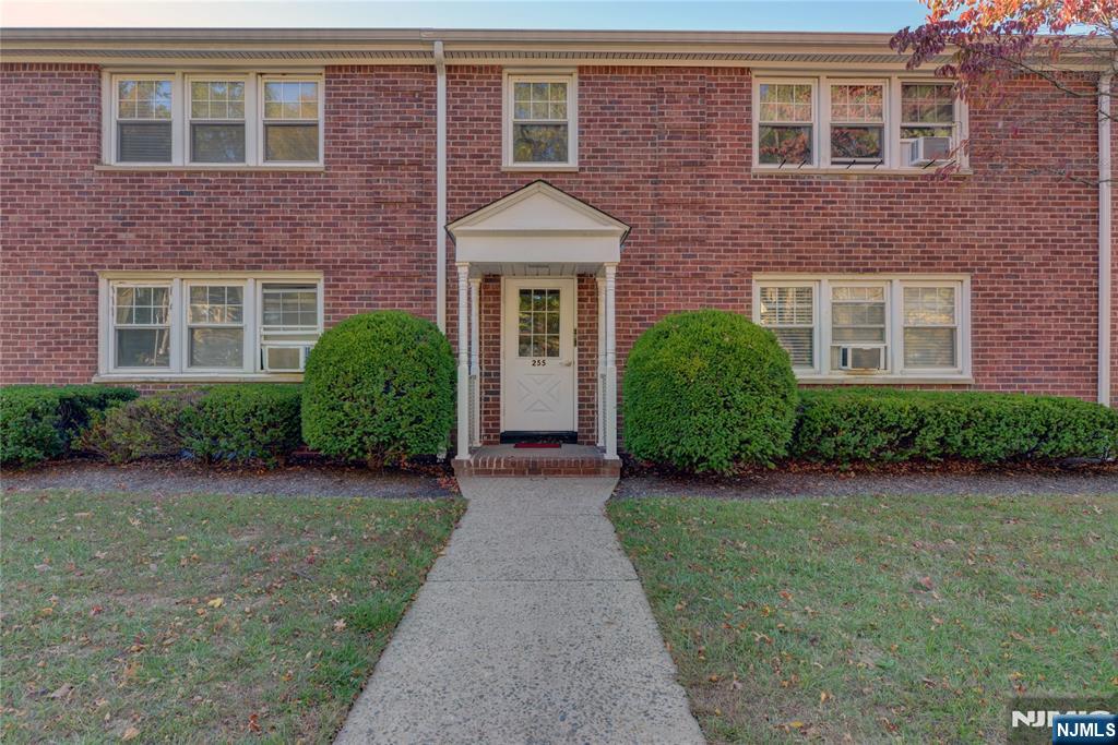 255 Bogert 2A - Photo 2