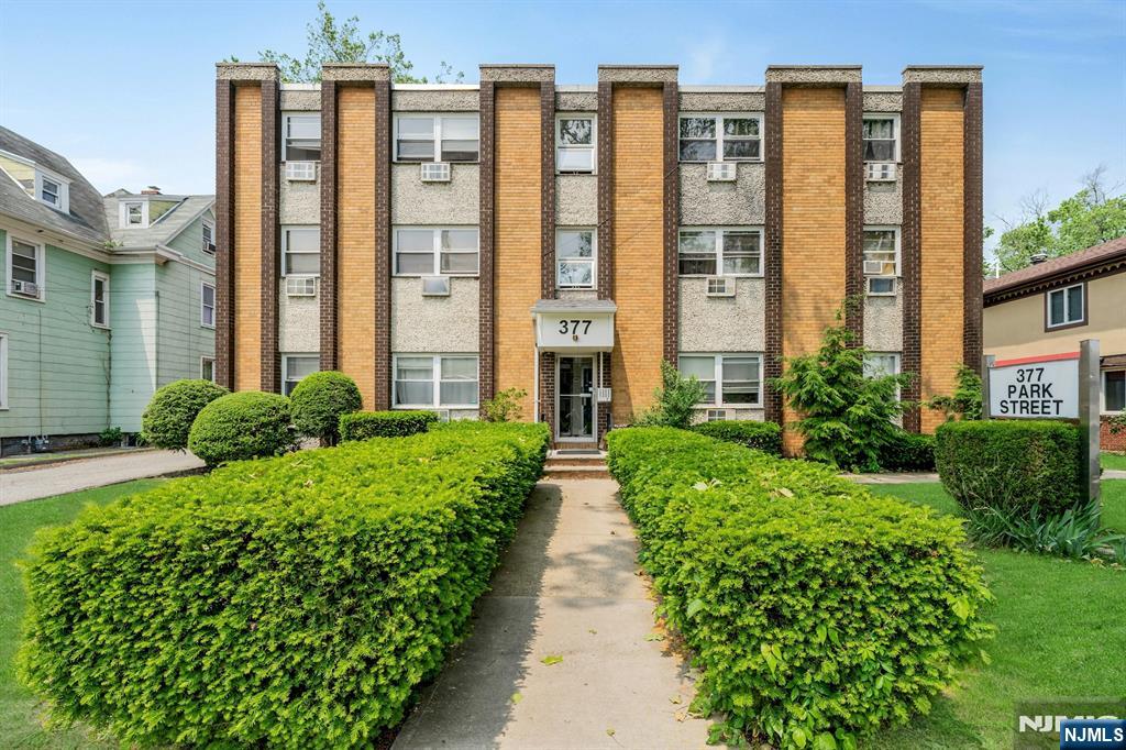 377 Park Street C - Photo 1