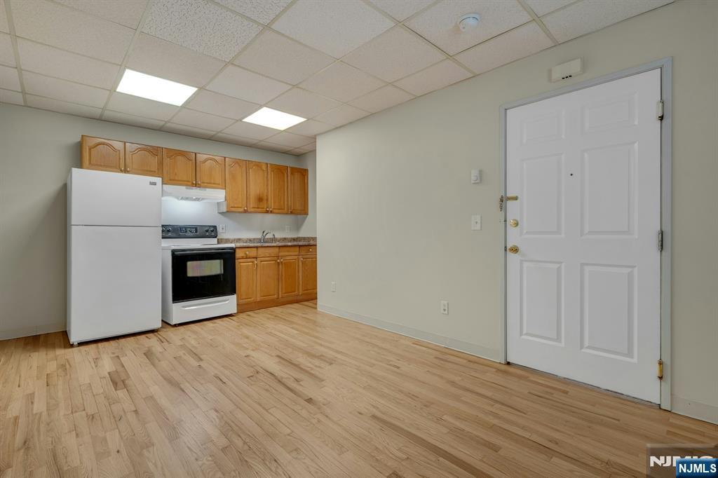 377 Park Street C - Photo 5