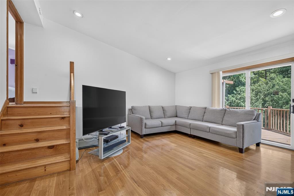 18-05 Saddle River Road — photo 14