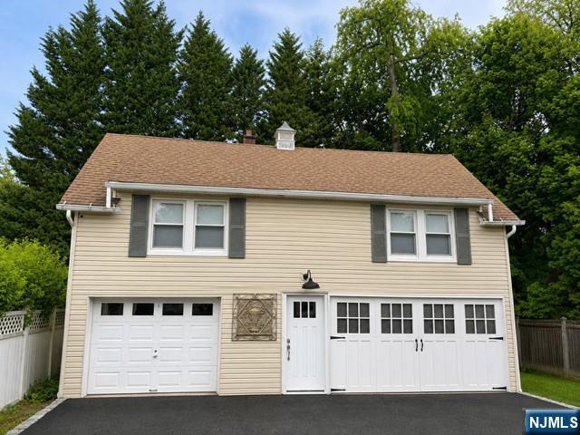 51 Sheridan Avenue - Photo 1