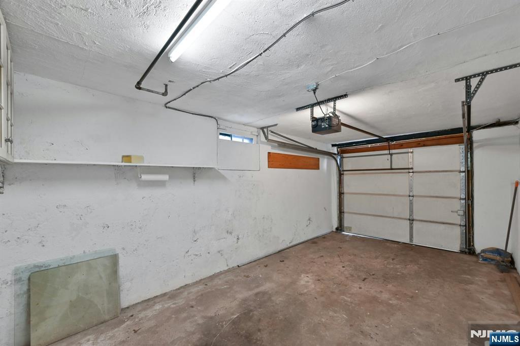 40 Clinton Avenue - Photo 2