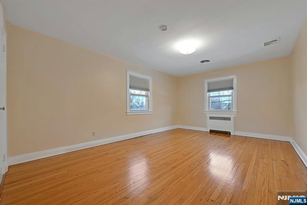 40 Clinton Avenue — photo 17