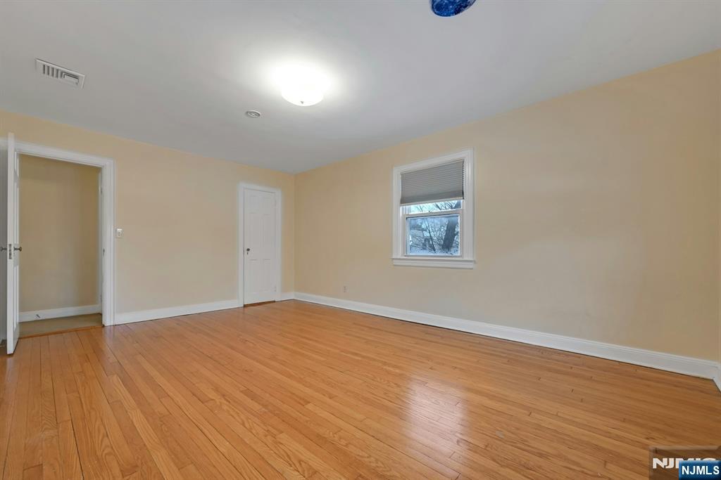 40 Clinton Avenue — photo 18