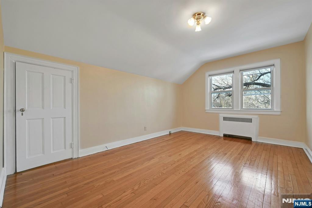 40 Clinton Avenue — photo 21