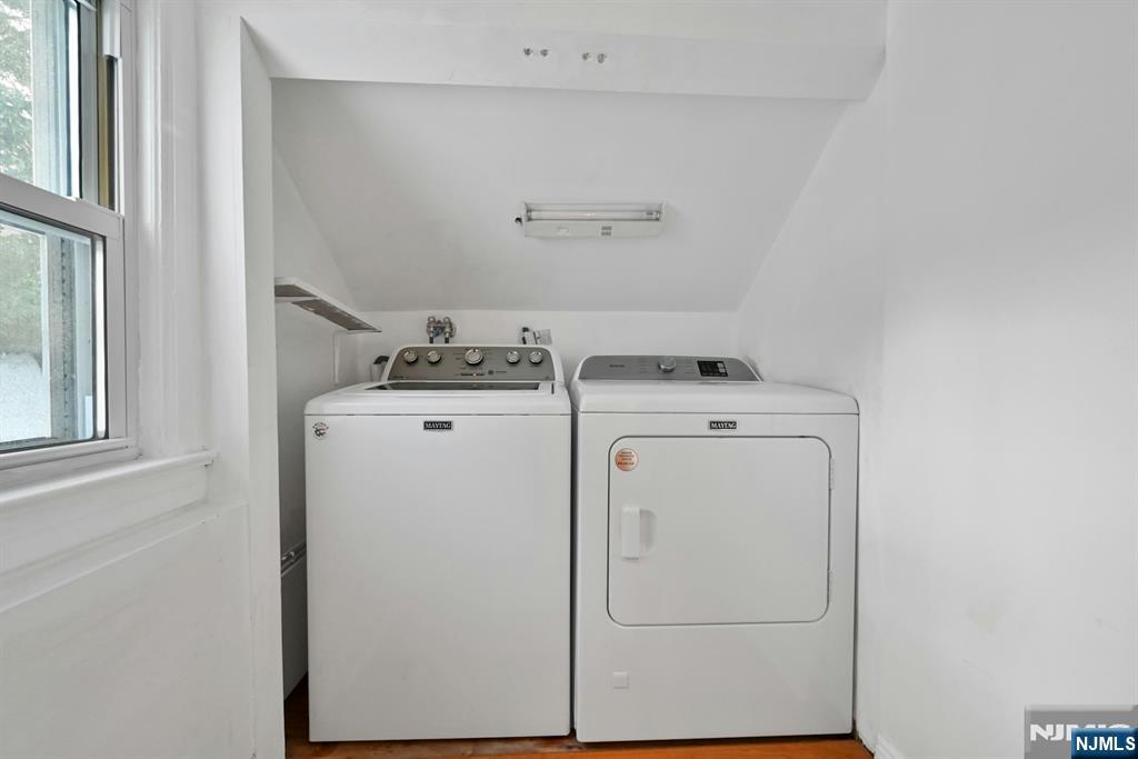 40 Clinton Avenue — photo 25