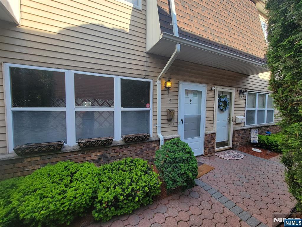 81 Church Street 4 - Photo 2