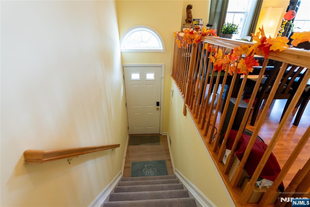 326 Winthrop Drive - Photo 2