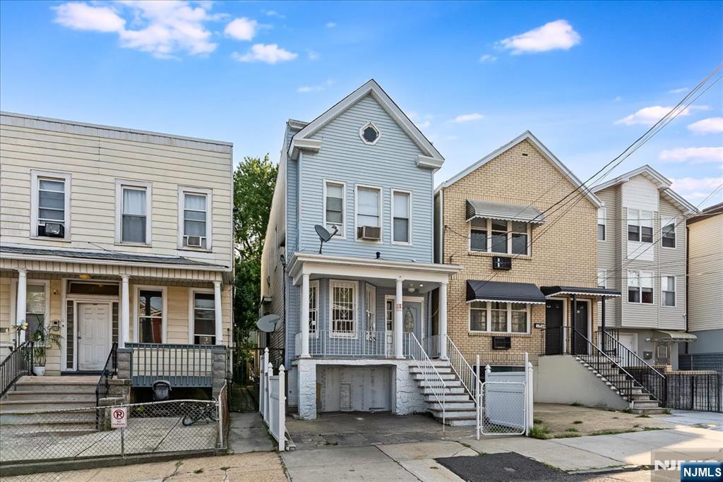 86 Clendenny Avenue - Photo 2