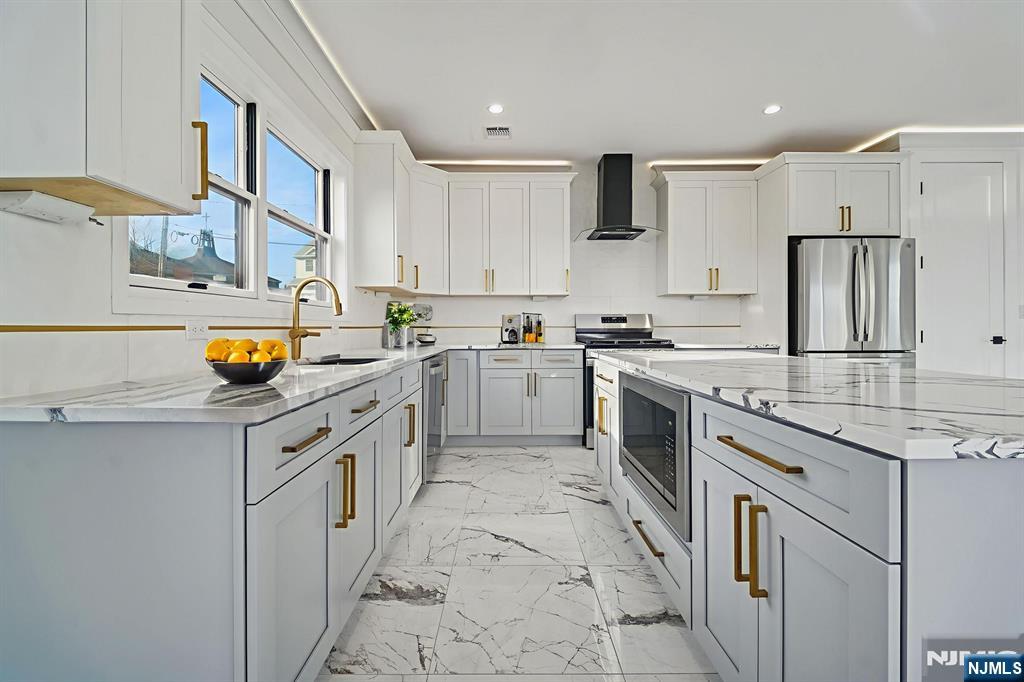 19 Mountain Avenue - Photo 1