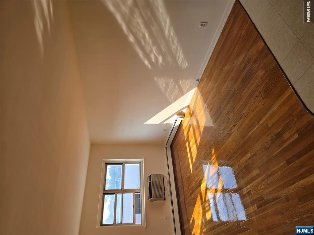 475 Grand 1F - Photo 4