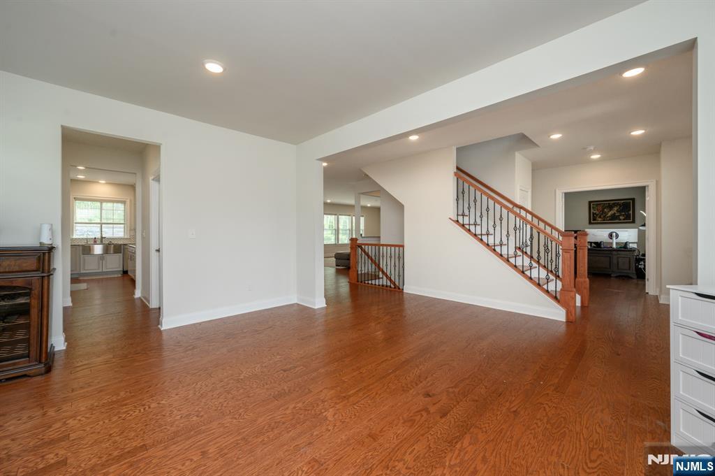 22 Hilltop Drive - Photo 4