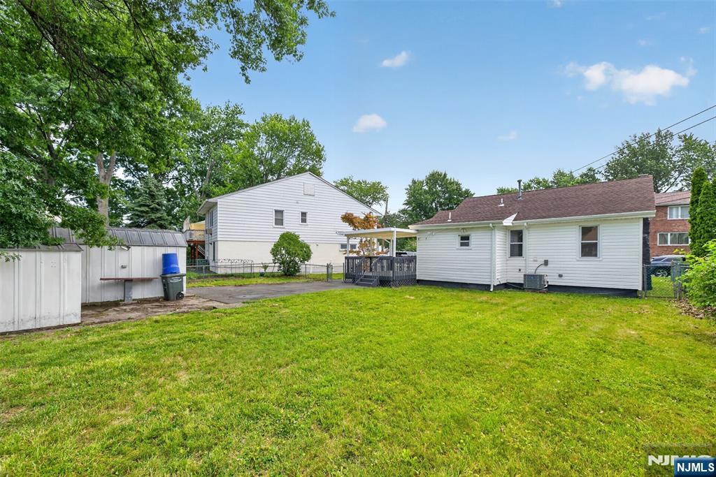 50 Kinzley St, South Hackensack, NJ 07606