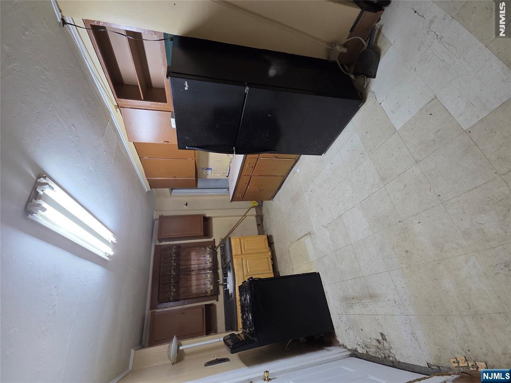 254 Glenwood Avenue - Photo 2