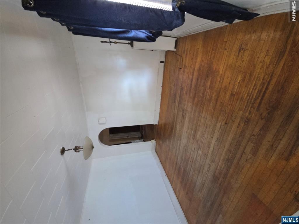 254 Glenwood Avenue - Photo 4