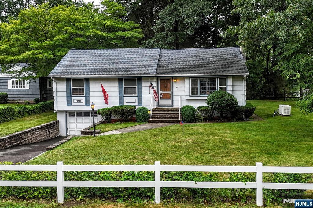 423 W Oakland Avenue - Photo 3