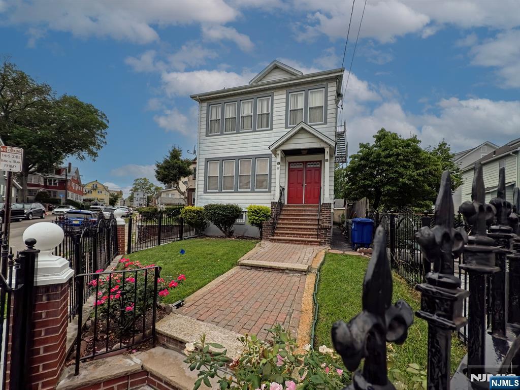69 Wagner Place - Photo 1