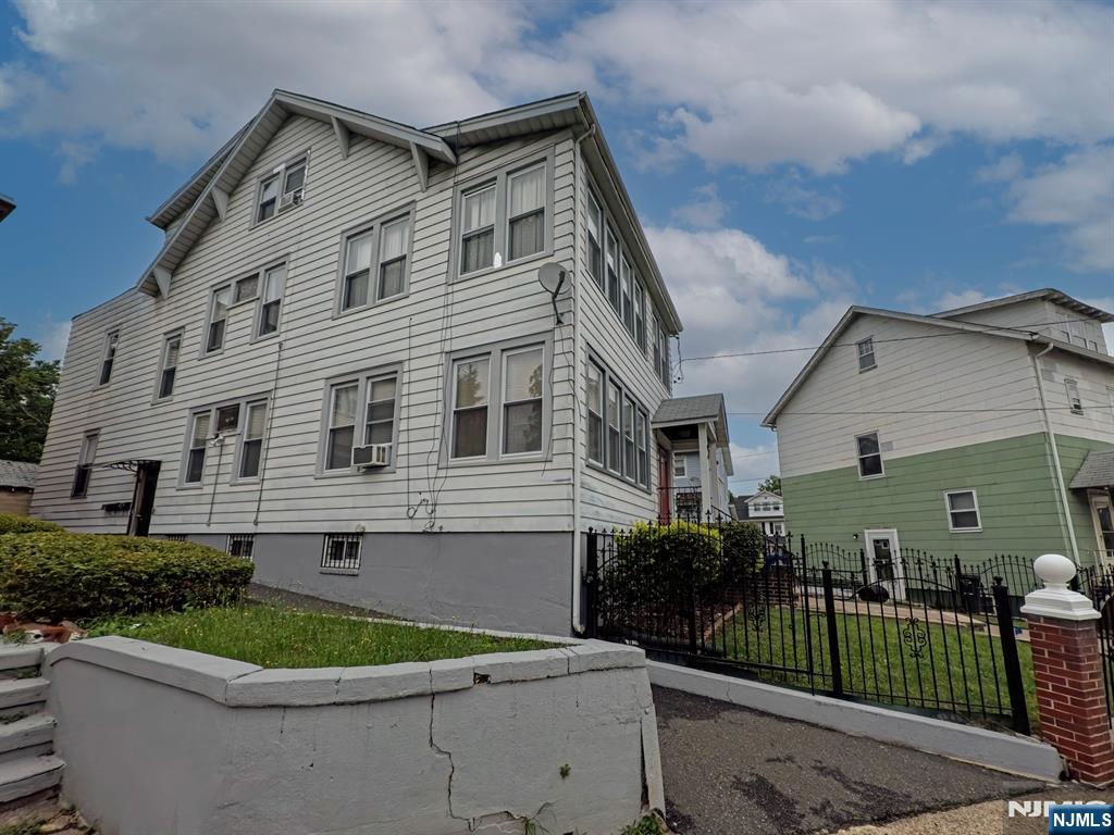 69 Wagner Place - Photo 2