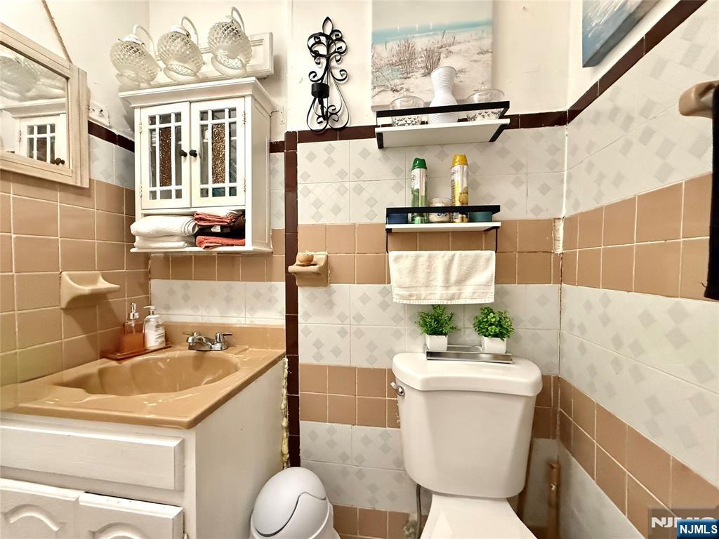615 Summit Avenue — photo 16