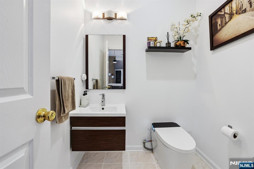 282 Roslyn Court #282X — photo 19