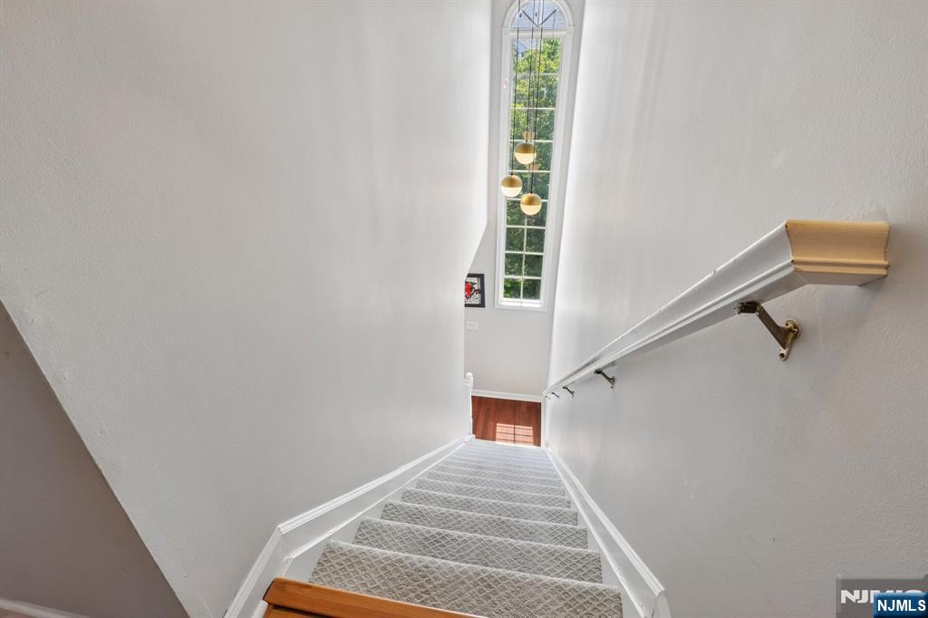 282 Roslyn Court #282X — photo 21