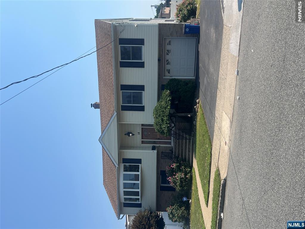 18 Rosengren Avenue - Photo 1