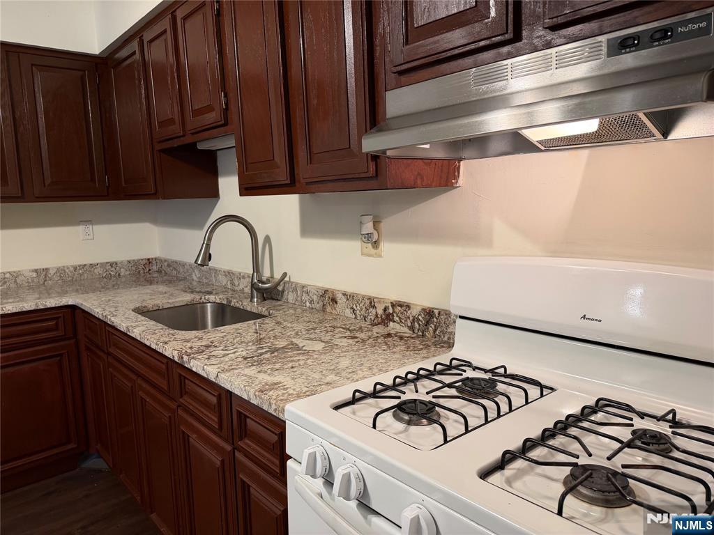 391 Union Avenue 387 - Photo 3