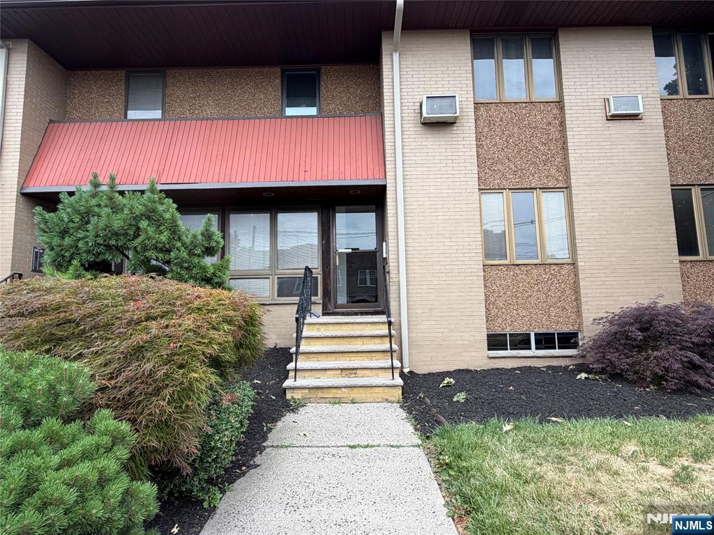 391 Union Avenue 387 - Photo 5